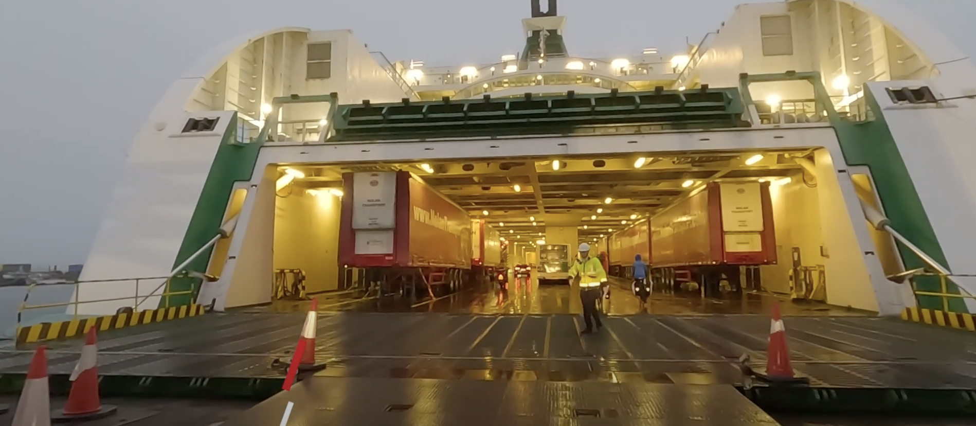 boat sailing-ferry-irish fe...